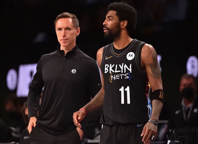 追求字母哥，勇士决定引热议，筹码公布！拉科布演都不演了（勇士追逐字母哥引爆热议，交易筹码曝光，拉科布摊牌了）