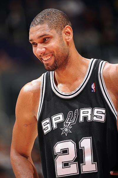 英超焦点战：纽卡斯尔联VS伯恩利 赛前全方位解析与比分前瞻（英超重磅对决：纽卡斯尔联vs伯恩利 赛前深度解读与比分预测）