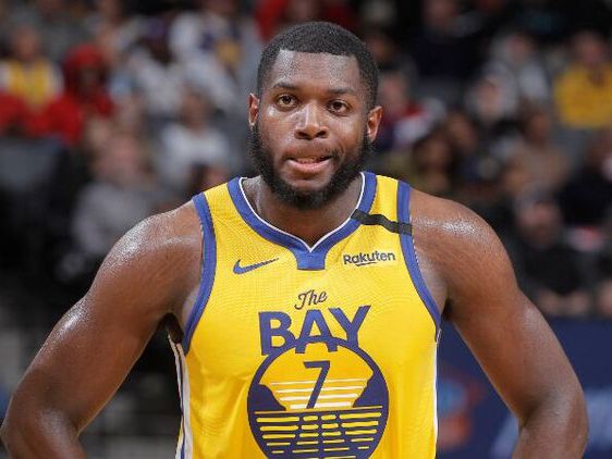 WTT年终总决赛：“莎头”3-2险胜中国香港组合晋级（WTT年终总决赛：“莎头”五局鏖战3-2险胜中国香港组合，惊险晋级）