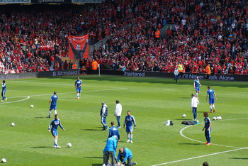 绿帽哥：曼联高层将约谈梅努，认为其哥哥损害他的转会价值（曼联高层将与梅努面谈，认为其哥哥的举动影响了其转会身价）