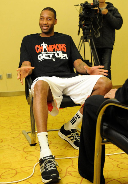 14扣12中！女排世俱杯朱婷彻底爆发，最不可思议一球诞生了（朱婷世俱杯火力全开：14扣12中，不可思议神球上演）