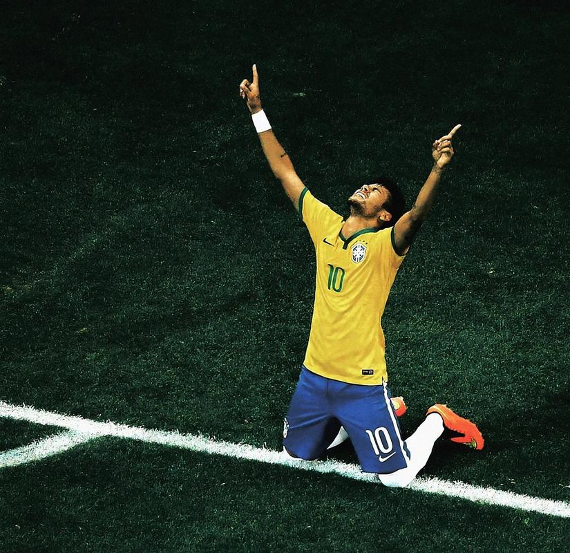 曼奇尼谈带伤比赛：除非把我腿弄断，否则别想让我离场