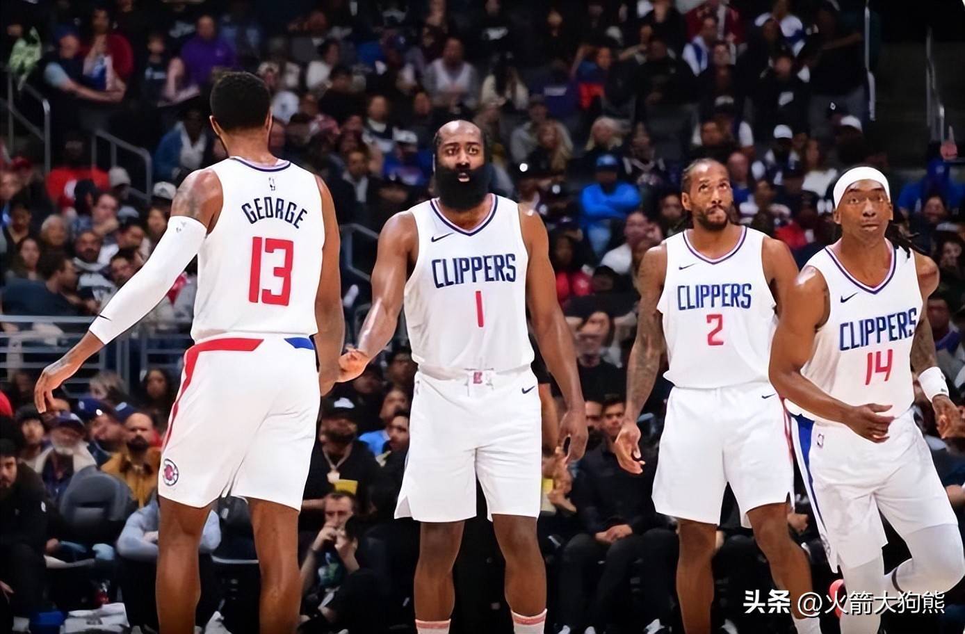 不在伤病名单！申京将在明日对阵快船的比赛中迎来复出（申京确认复出，明日对阵快船）